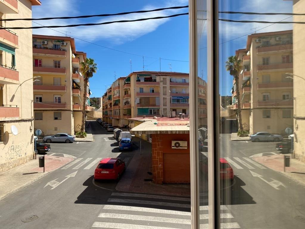 Apartment in Alicante — image 7