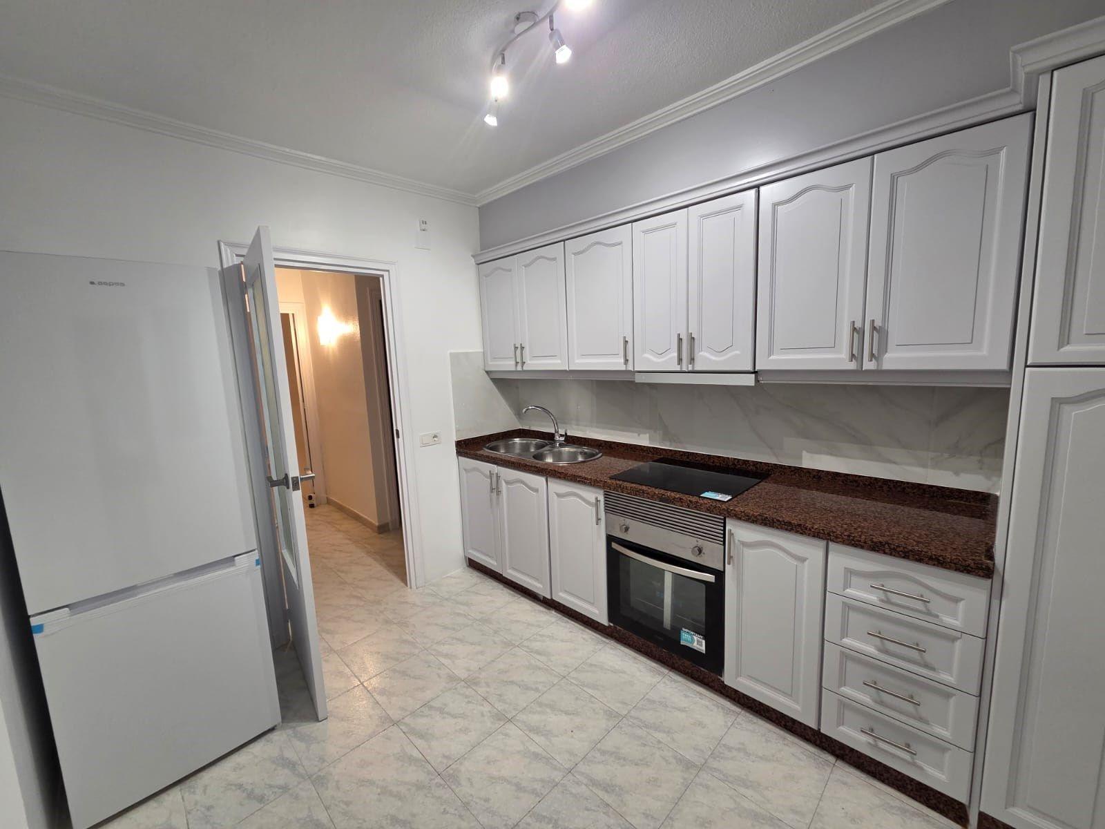 Apartment in Torrevieja - Estacion de autobuses — image 3