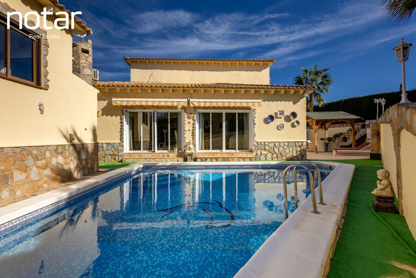 Villa in Almoradi - Comunidad valenciana