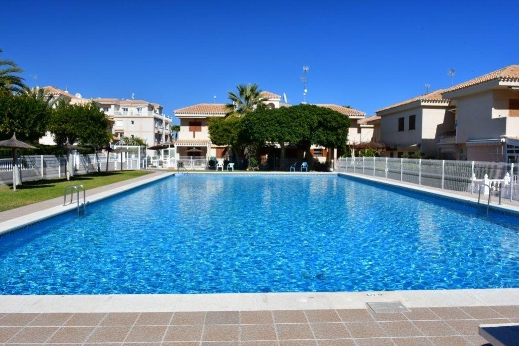 Apartment in Orihuela Costa - Playa Flamenca — image 2