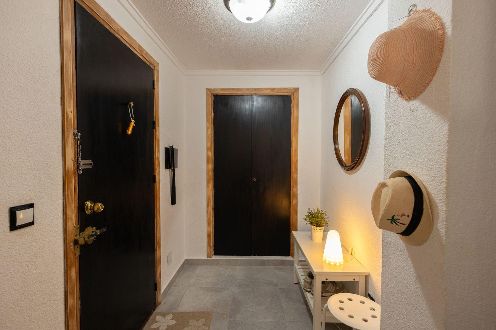 Apartment in Torrevieja - Playa de los Naufragos — image 2
