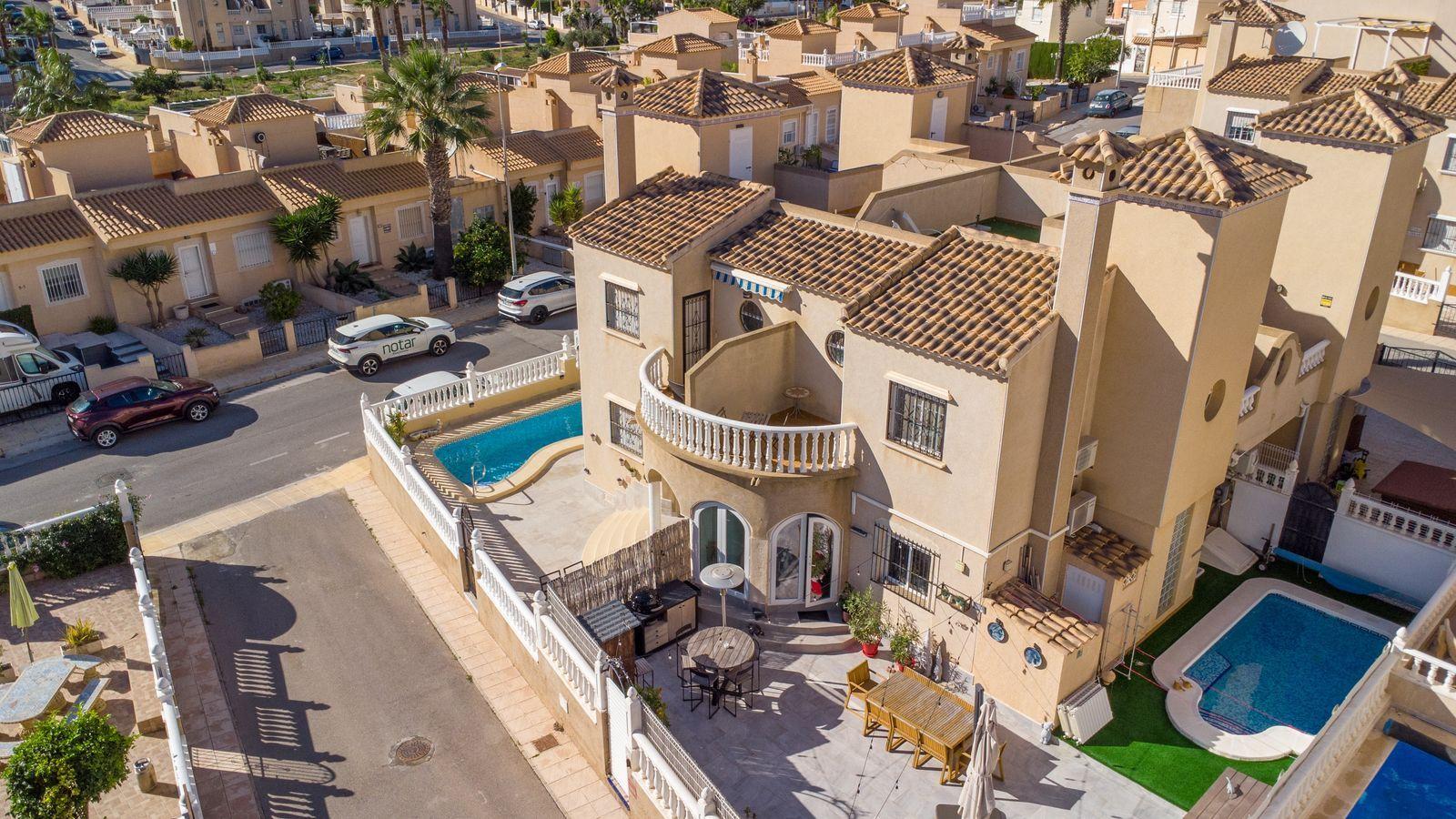 House in Orihuela Costa - Lomas de Campoamor-Las Ramblas — image 2