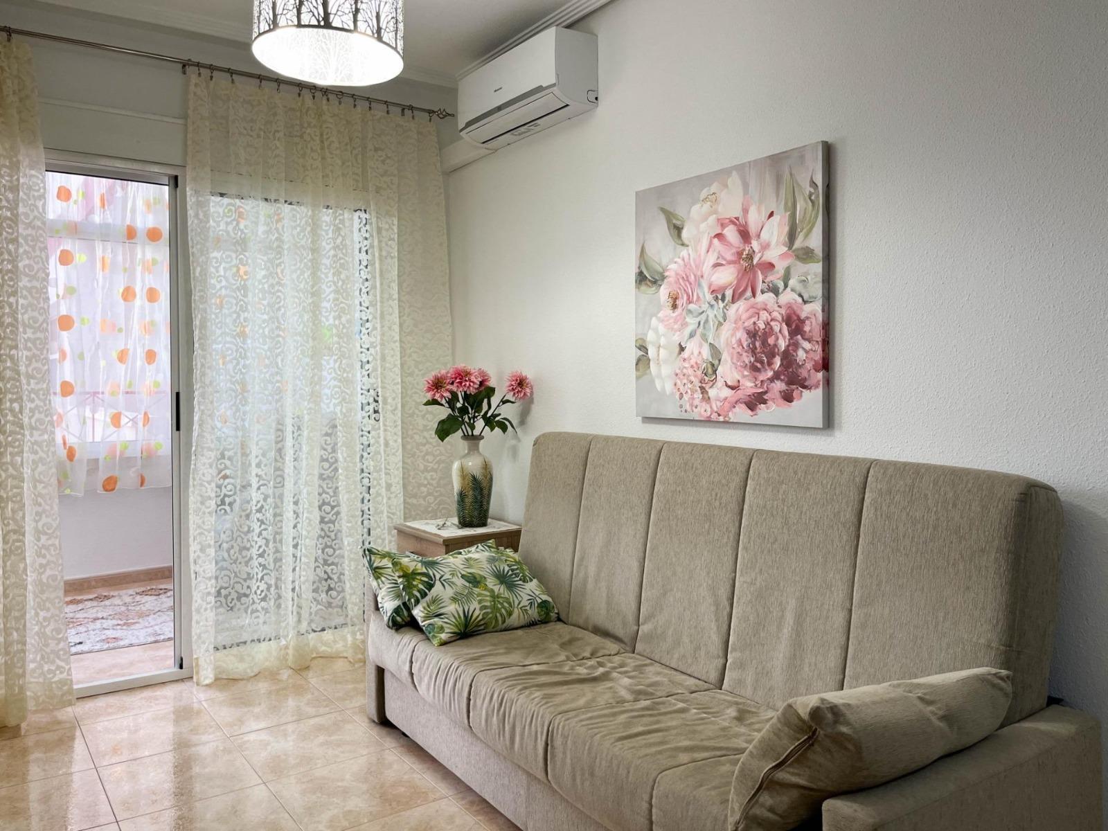 Apartment in Torrevieja - Centro — image 6