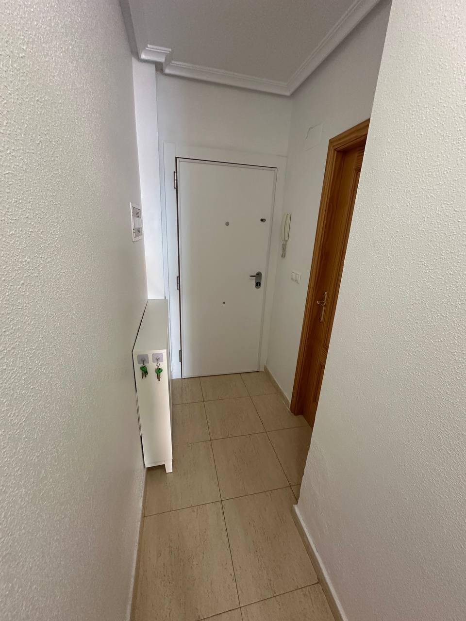 Apartment in Torrevieja - Centro — image 3