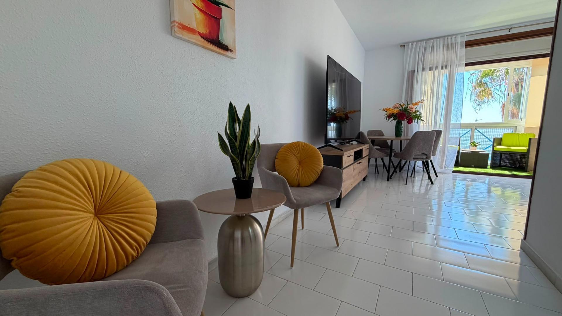 Apartment in Torrevieja — image 2