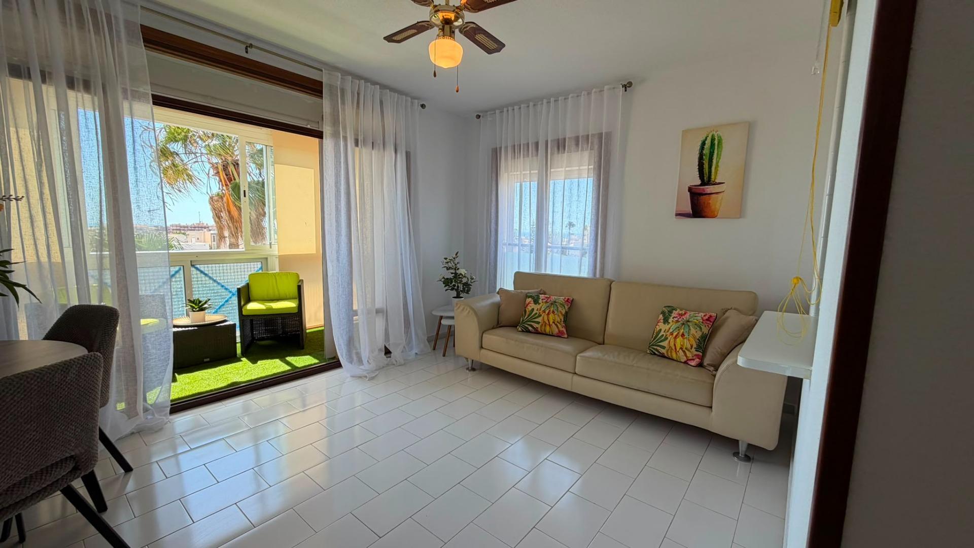 Apartment in Torrevieja — image 4