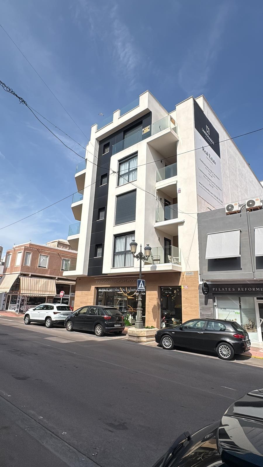 Apartment in Guardamar del Segura — image 1