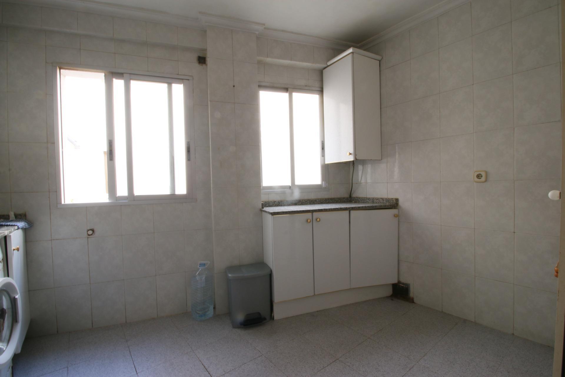 Apartment in Alicante — image 6