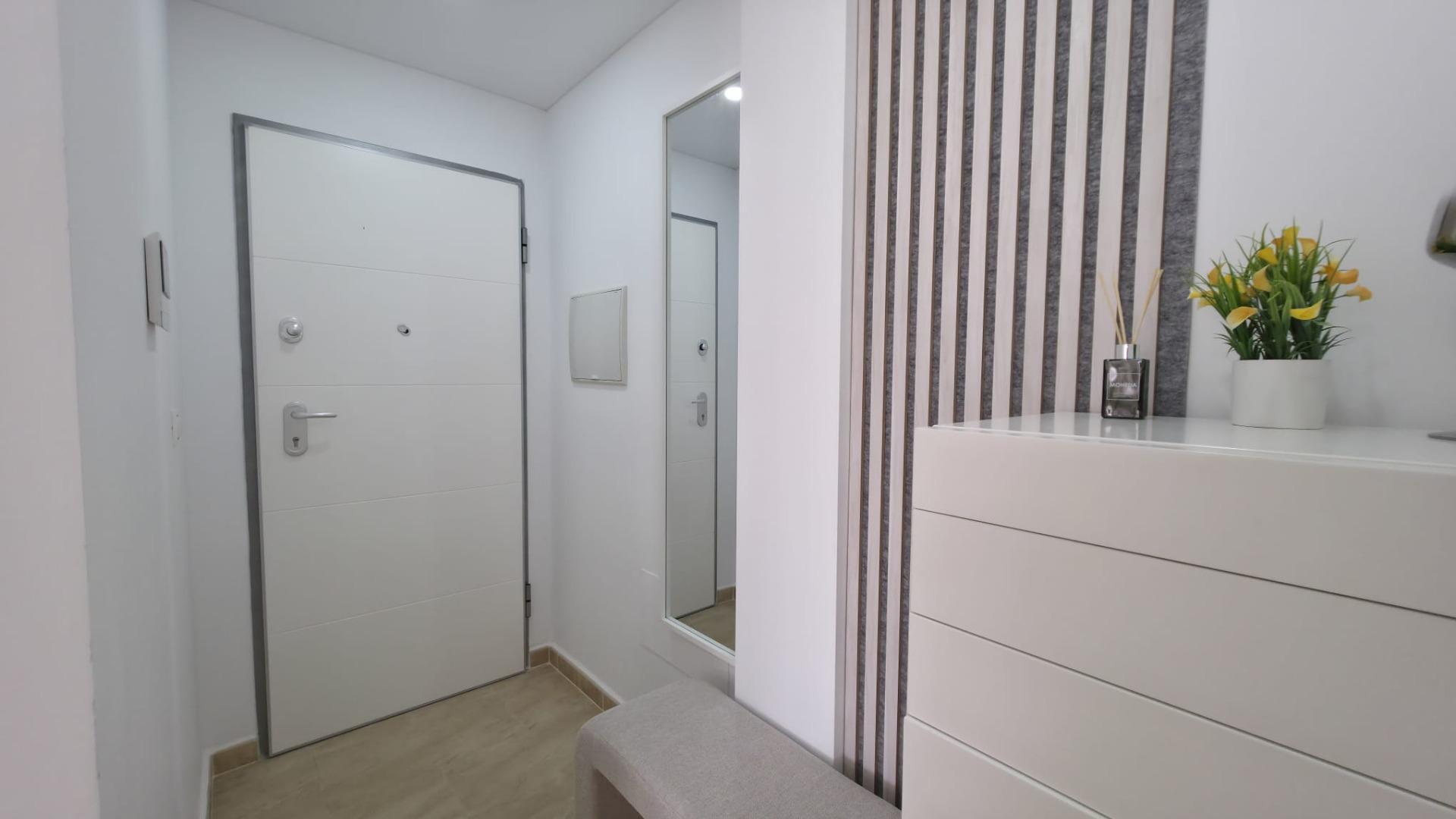 Apartment in Torrevieja — image 5