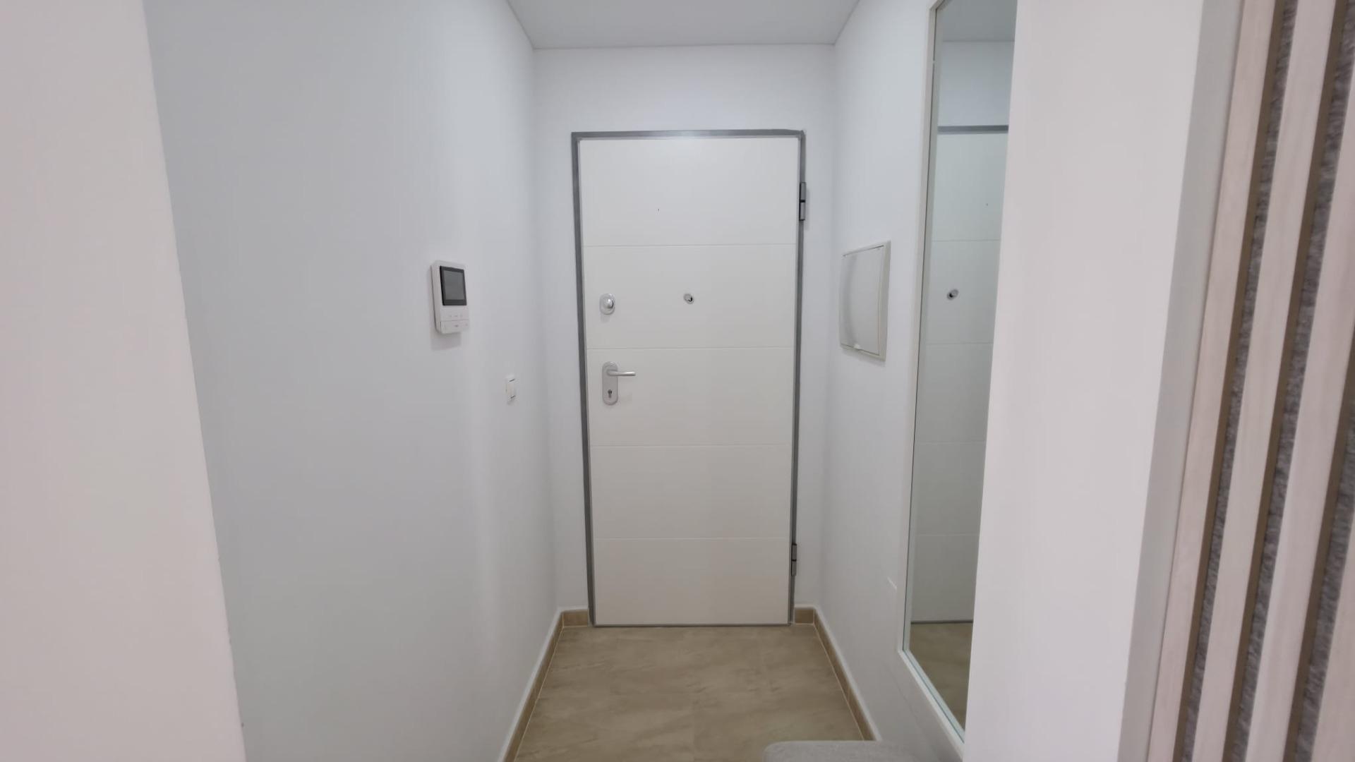 Apartment in Torrevieja — image 6