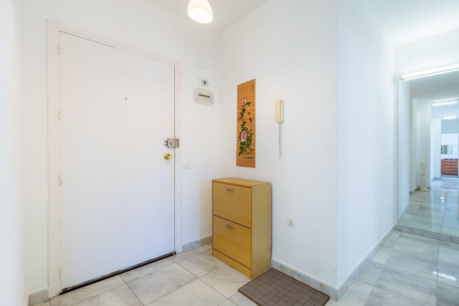 Apartment in Torrevieja — image 2