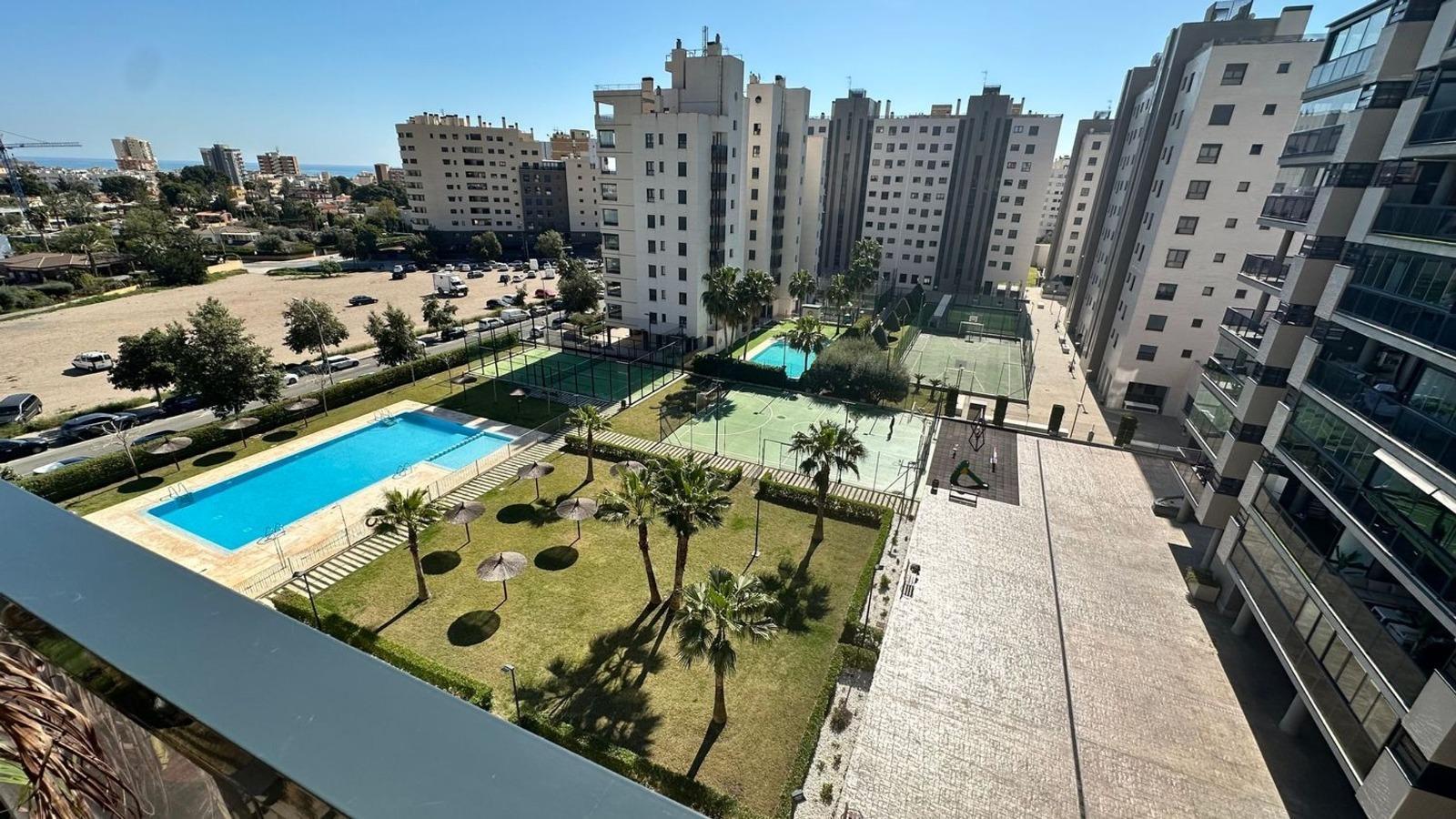 Apartment in Alicante — image 6