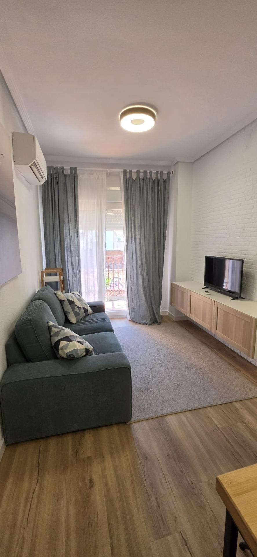 Completely renovated 1-bedroom apartment located just 400 meters from Playa del Cura — image 1