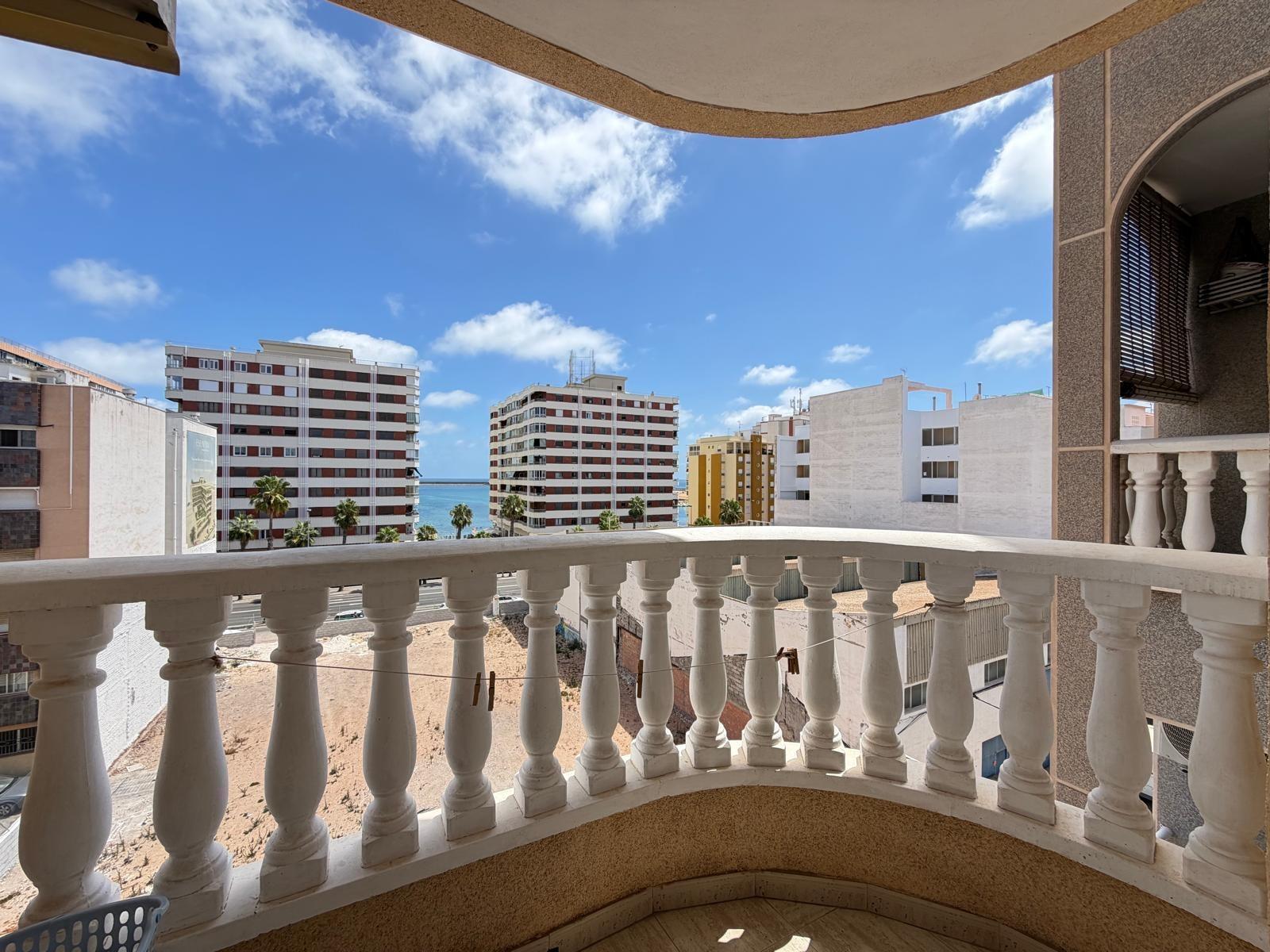 Apartment in Torrevieja — image 1