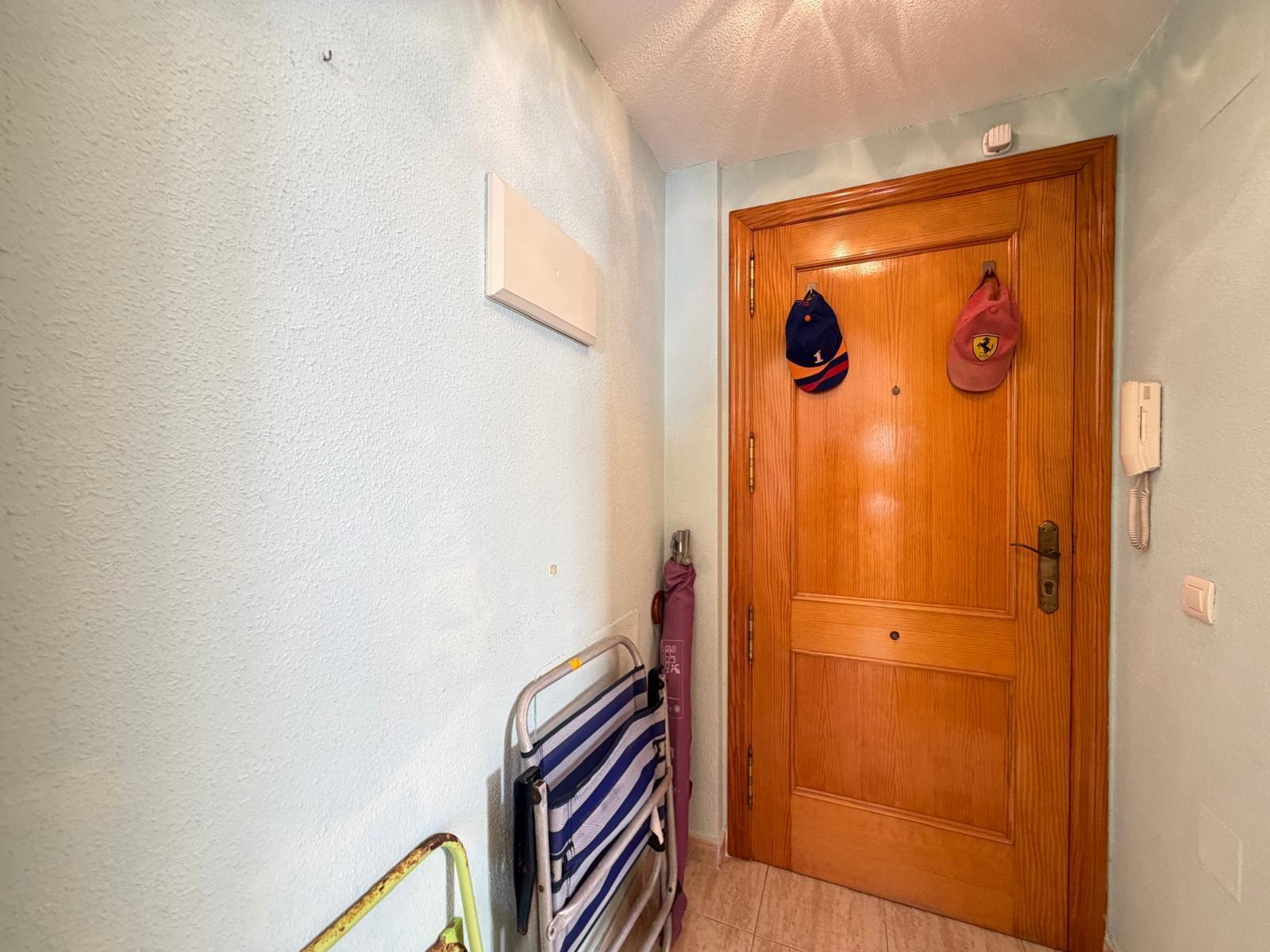 Apartment in Torrevieja — image 3
