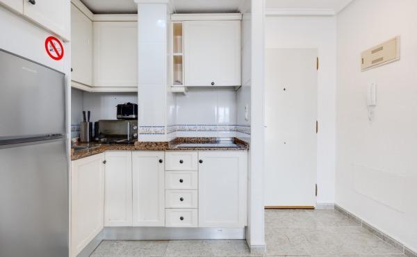 Apartment in Torrevieja — image 2