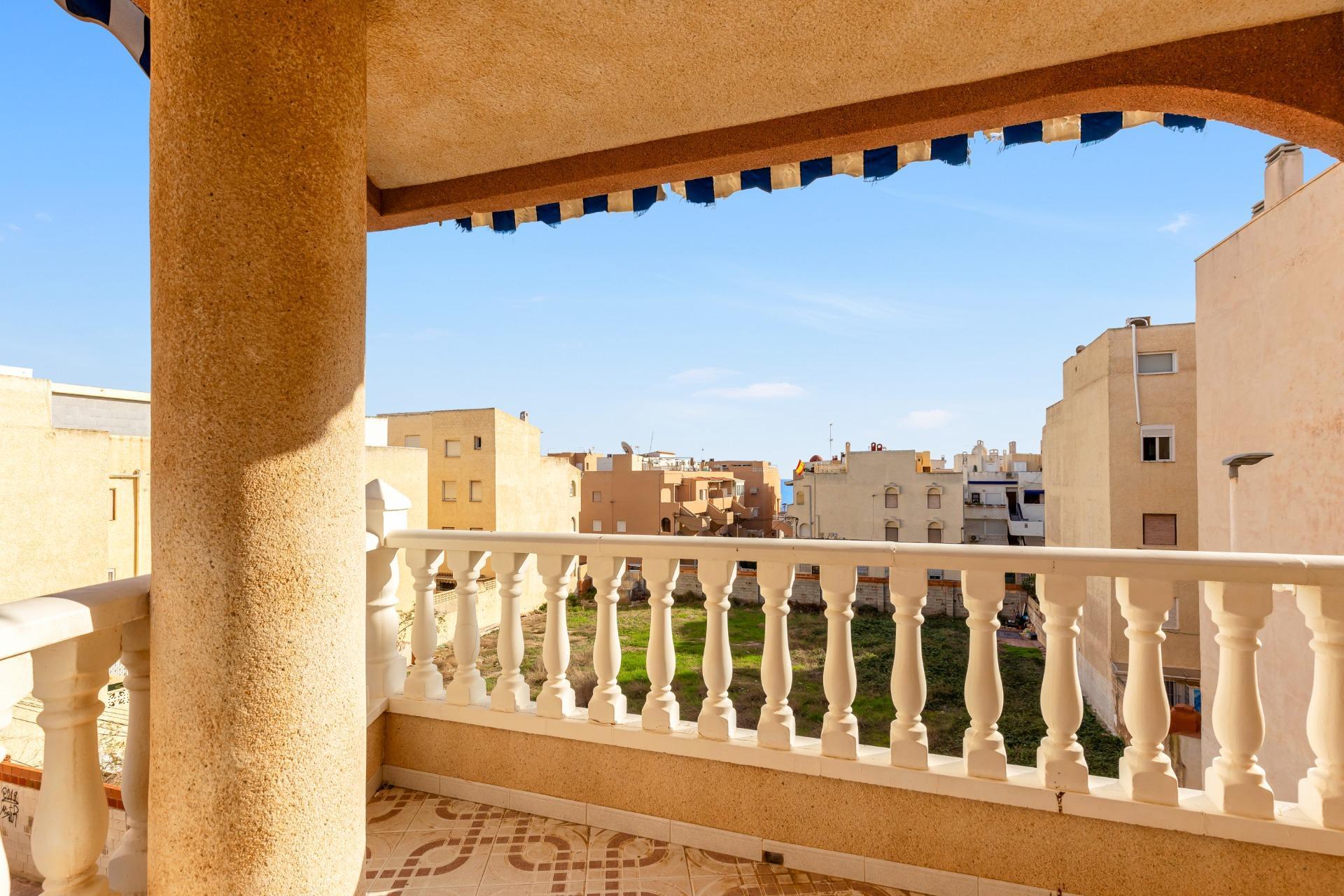 Apartment in Torrevieja (La Mata) — image 2