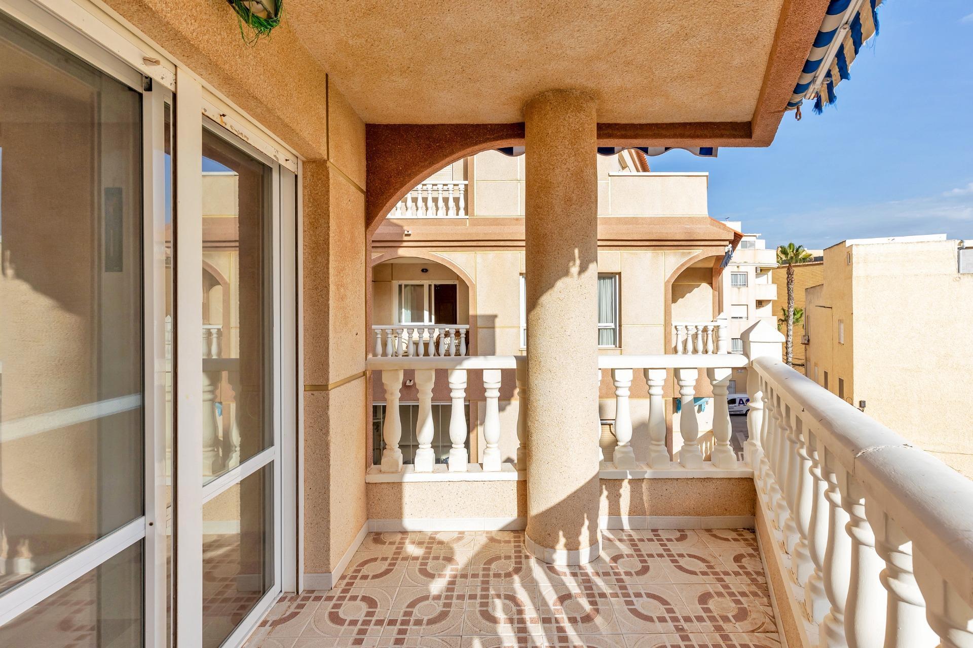 2 bedroom apartment just 100 meters from the beach in La Mata!! — image 1
