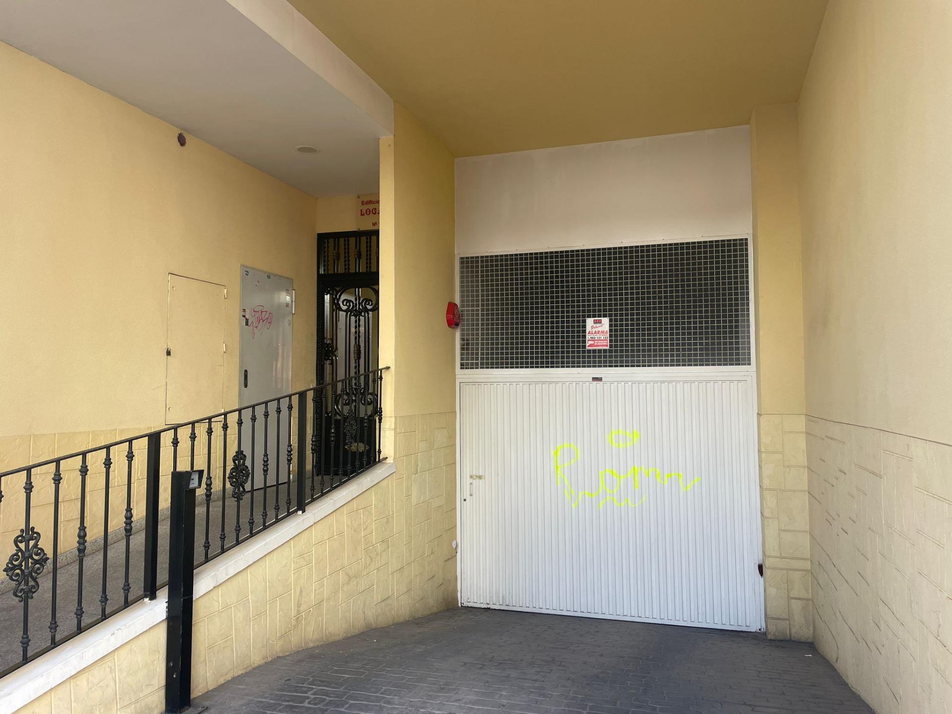 Parking in Torrevieja (Playa Del Cura) — image 2