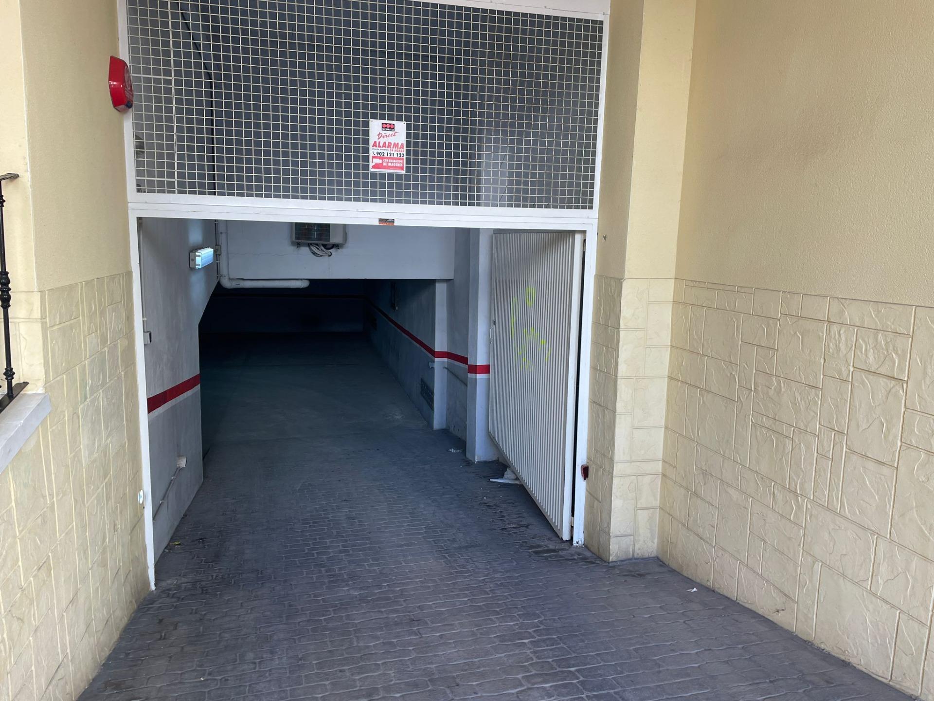 Parking in Torrevieja (Playa Del Cura) — image 3