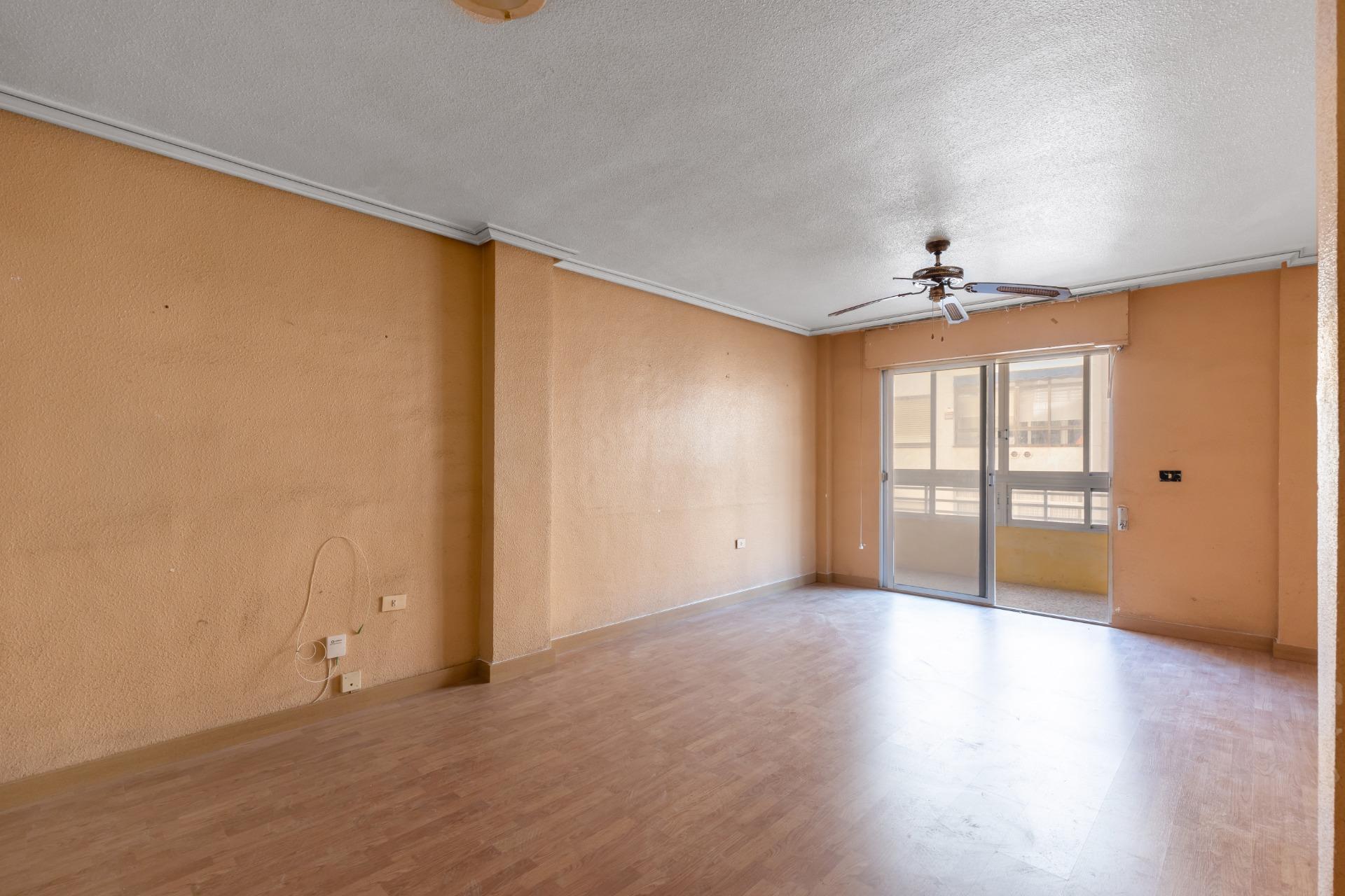 Apartment in Torrevieja (Habaneras) — image 4