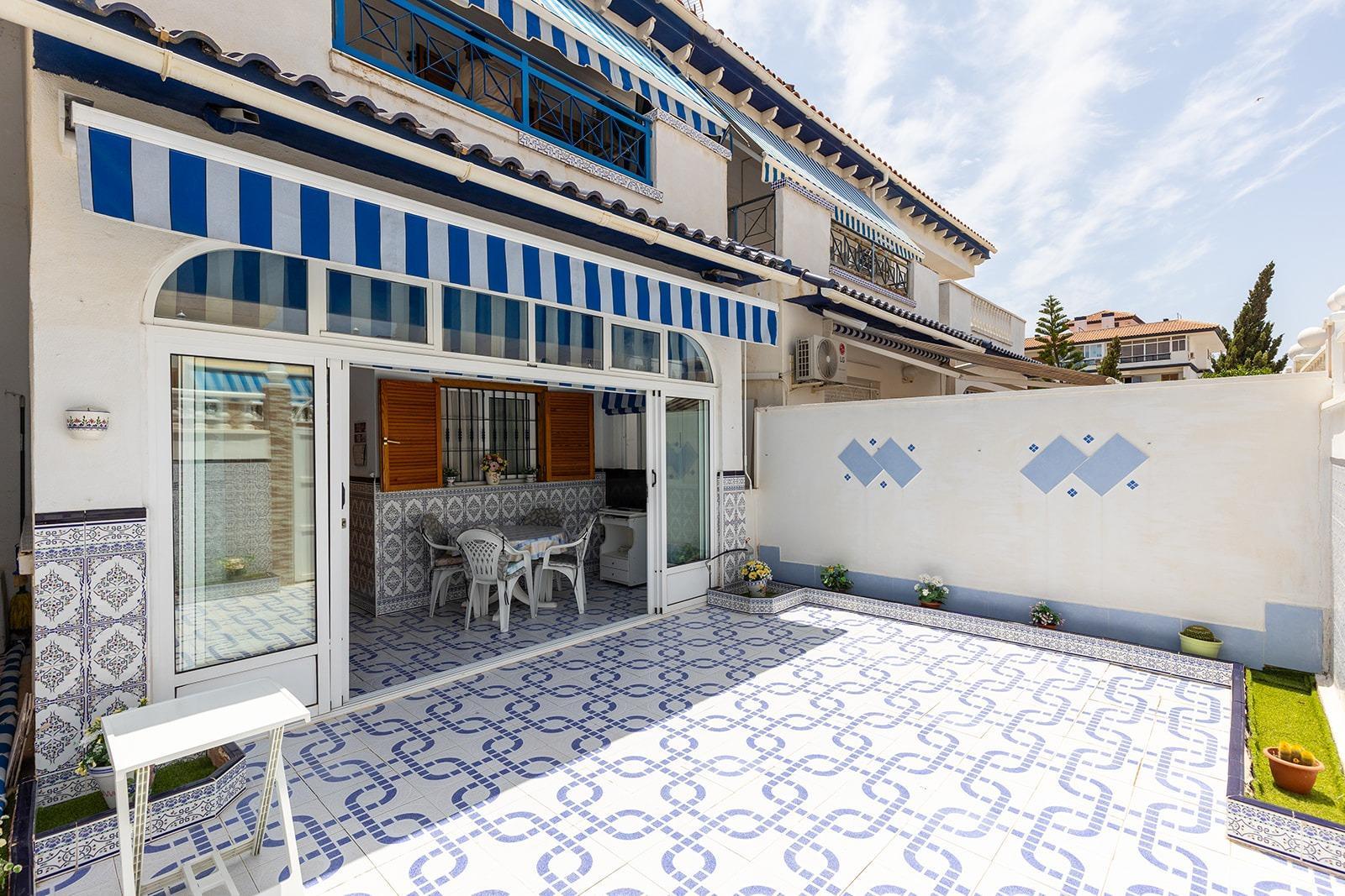 Townhouse in Torrevieja (La Mata) — image 2