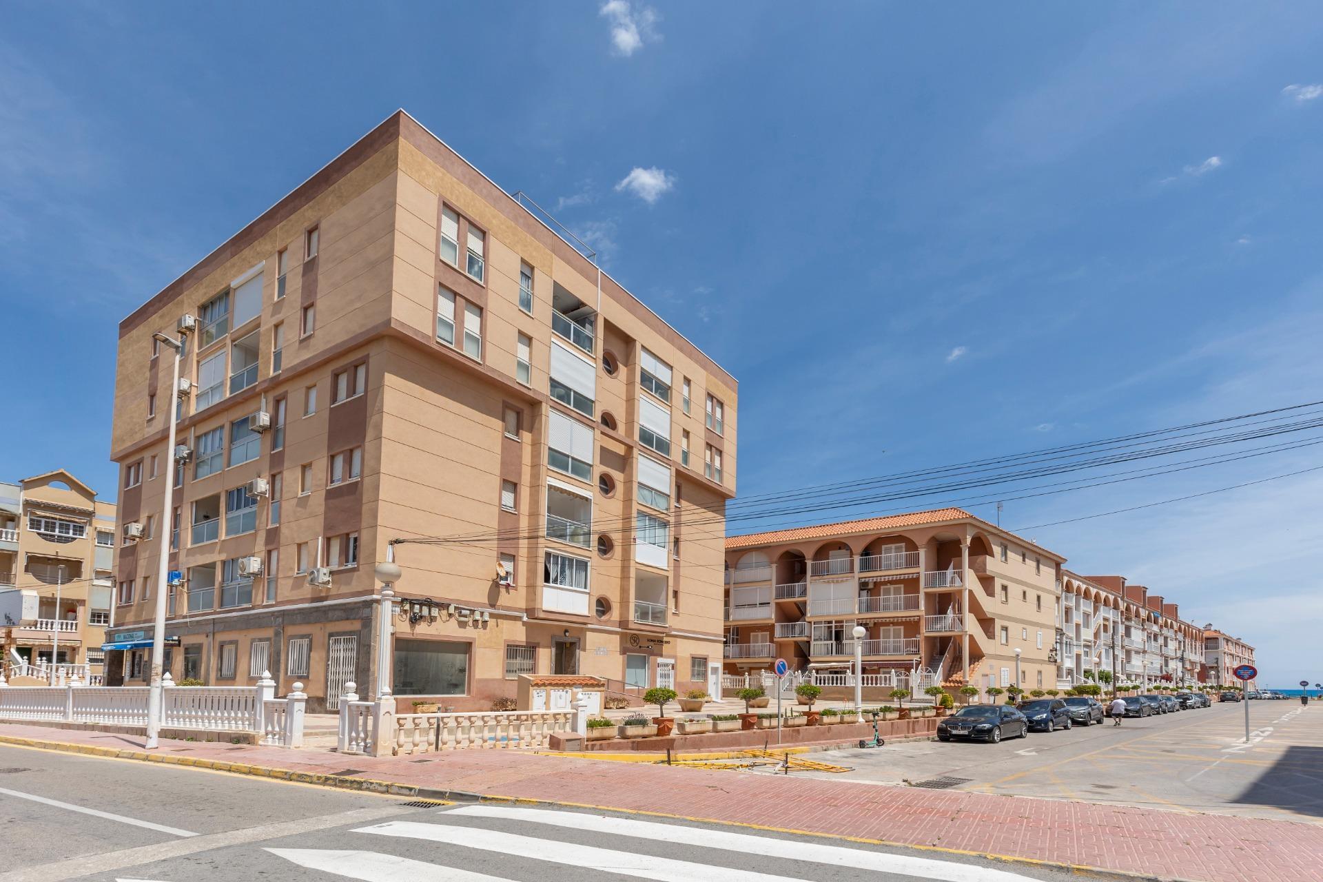 Apartment in Torrevieja (La Mata Pueblo) — image 2