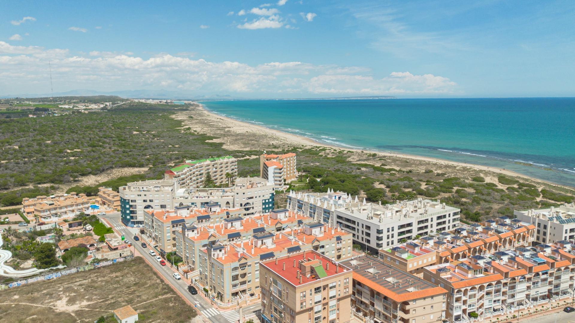 Apartment in Torrevieja (La Mata Pueblo) — image 4