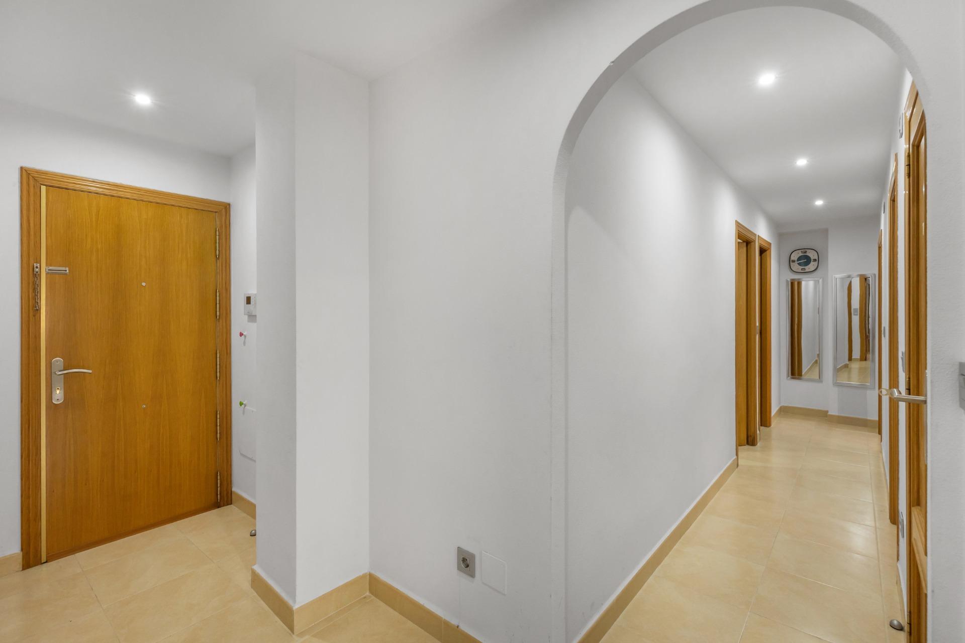 Apartment in Torrevieja (Torrevieja) — image 3