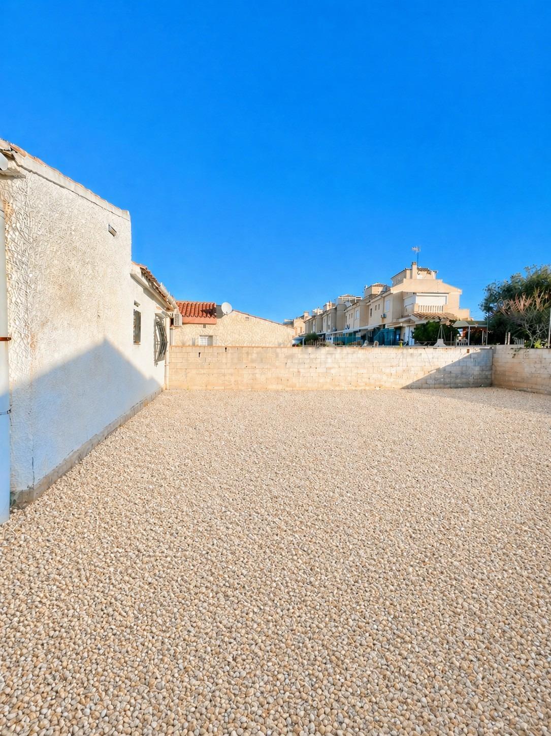Villa in Torrevieja (Aguas Nuevas) — image 5