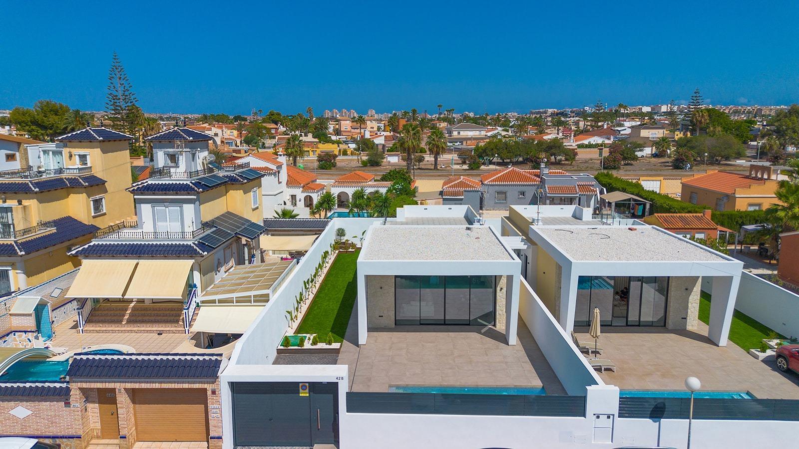 Villa in Torrevieja (Los Balcones Los Altos Del Eden) — image 3