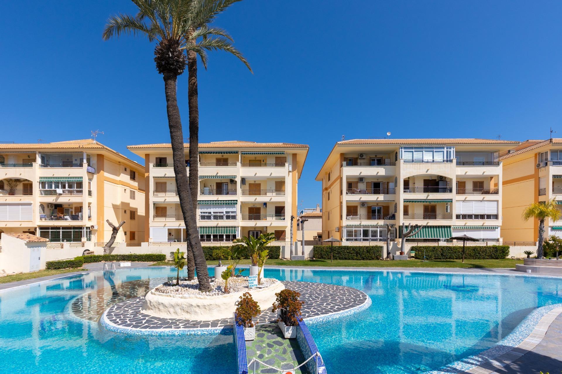Apartment in Torrevieja (La Mata) — image 2