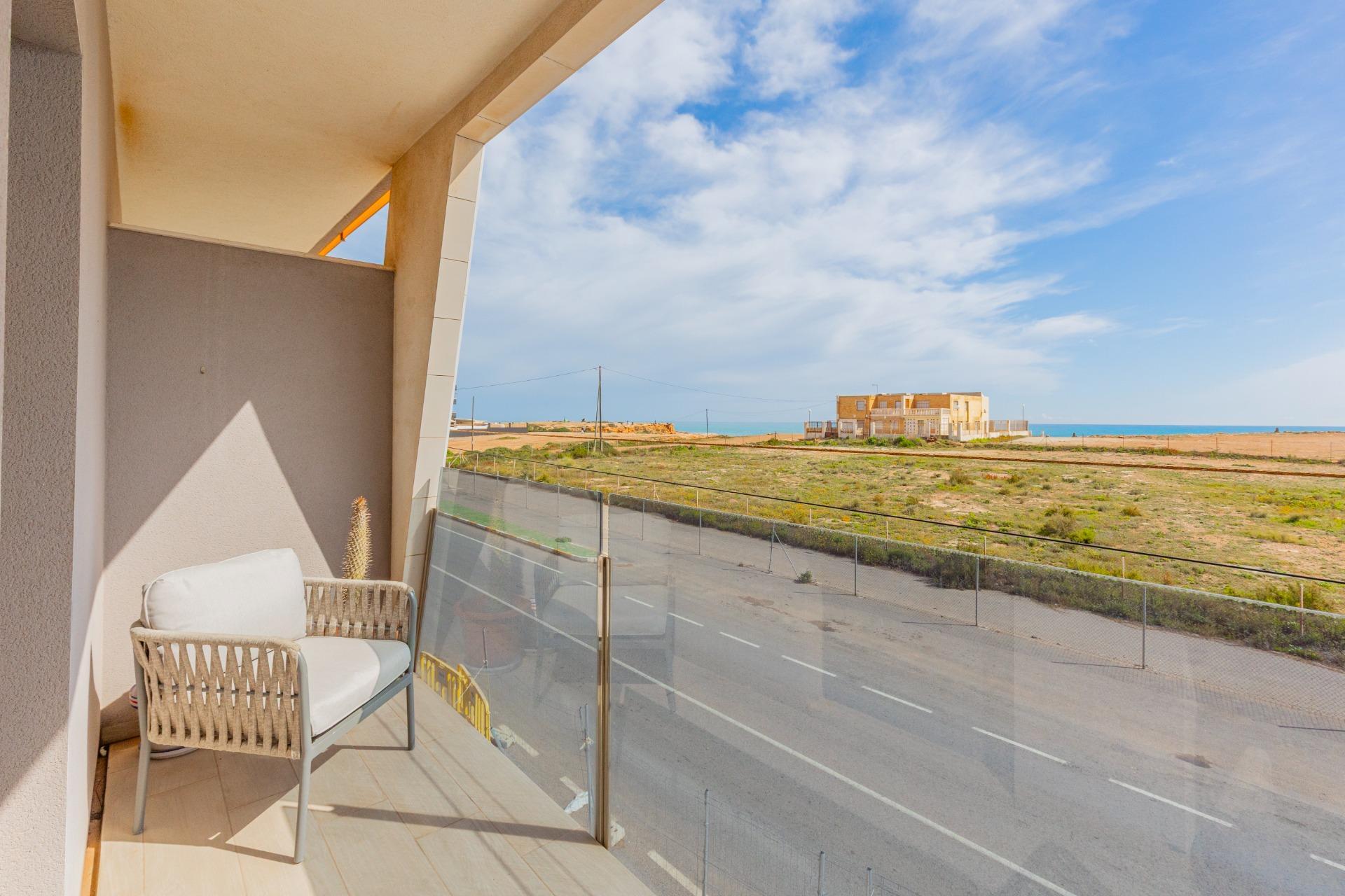 Exclusive Apartment in Torrevieja – 200 meters from Playa de los Locos — image 1