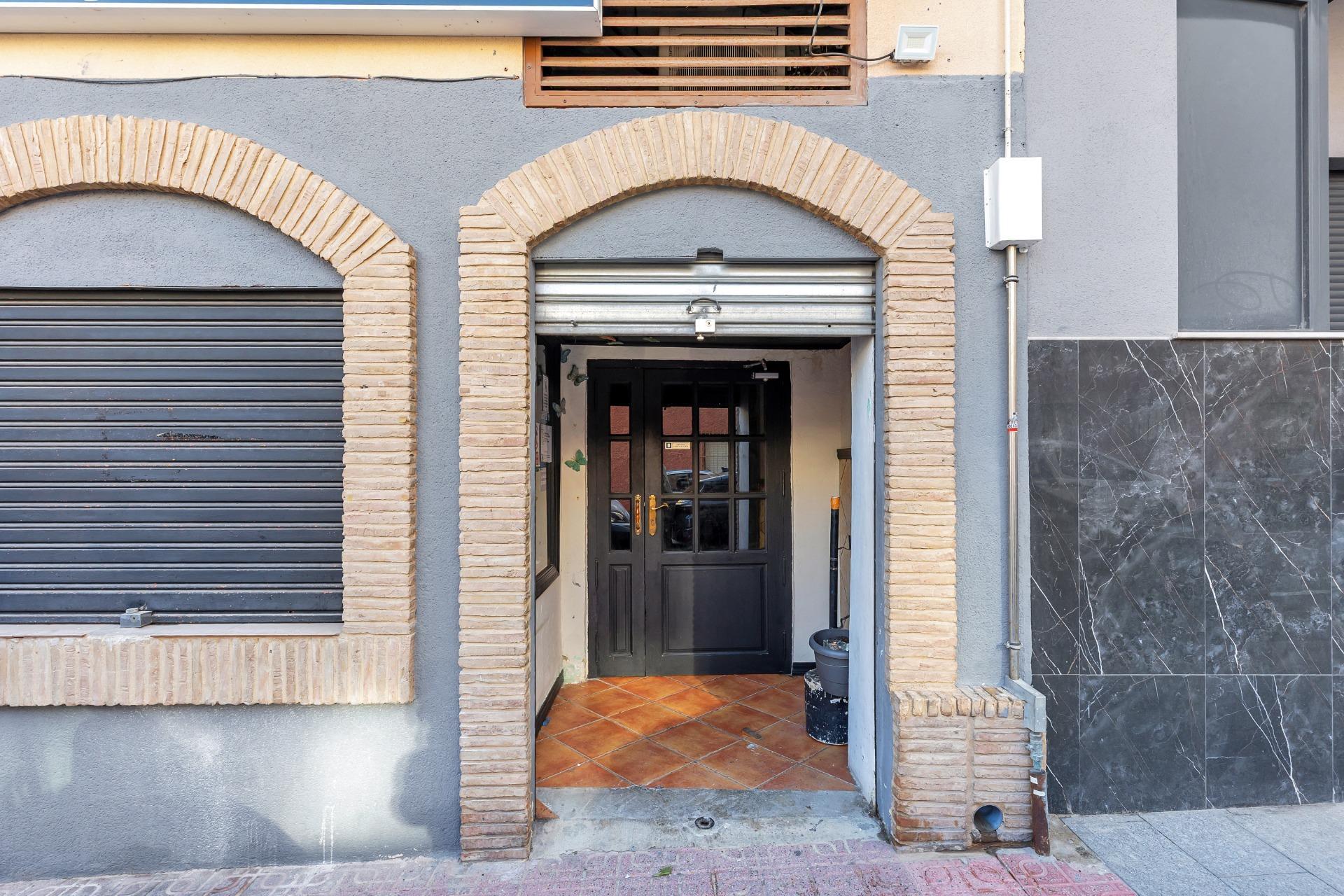 Business-Premise in Torrevieja (Estacion De Autobuses) — image 3