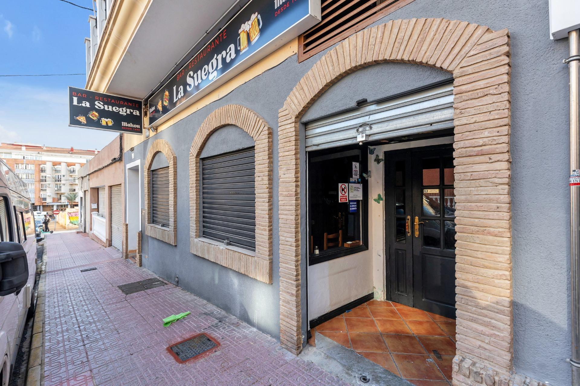 Commercial Premises in Torrevieja Center – Excellent Investment Opportunity — image 1