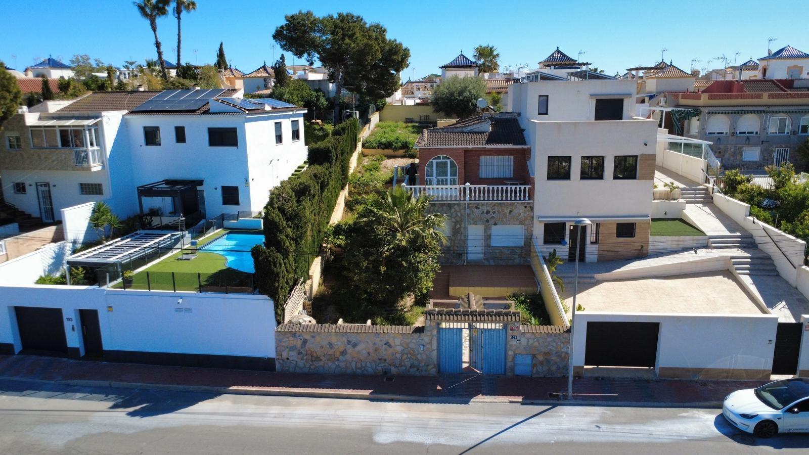 Villa in Torrevieja (Los Balcones) — image 2