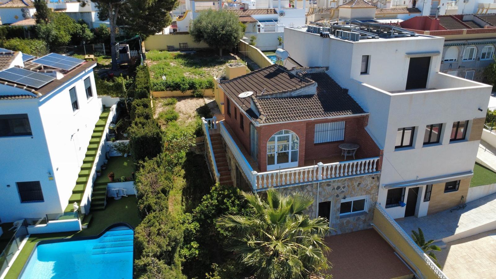 Villa in Torrevieja (Los Balcones) — image 3
