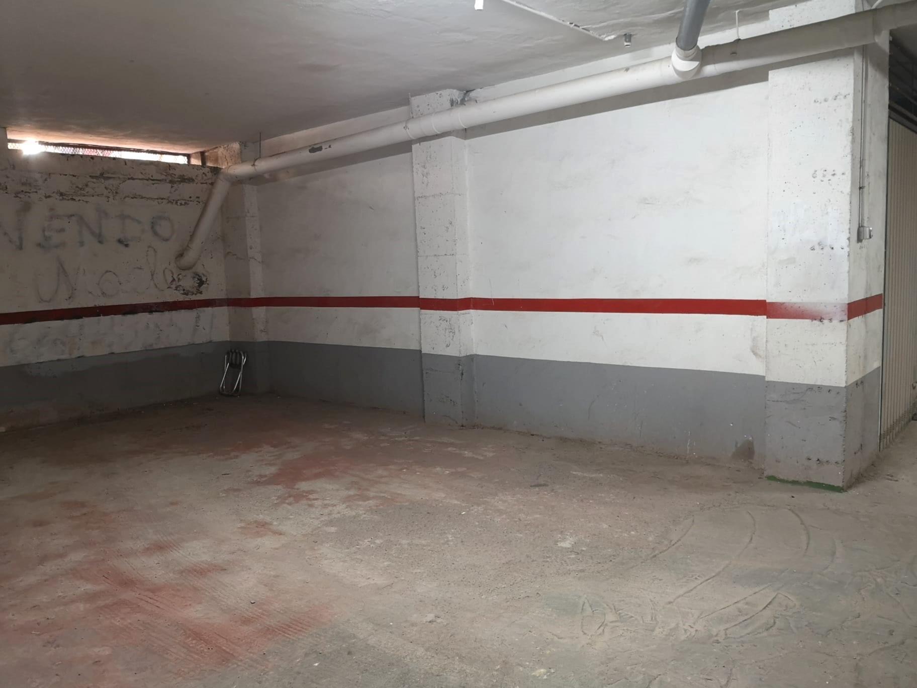 Garage in Torrevieja (Playa De Los Locos) — image 1