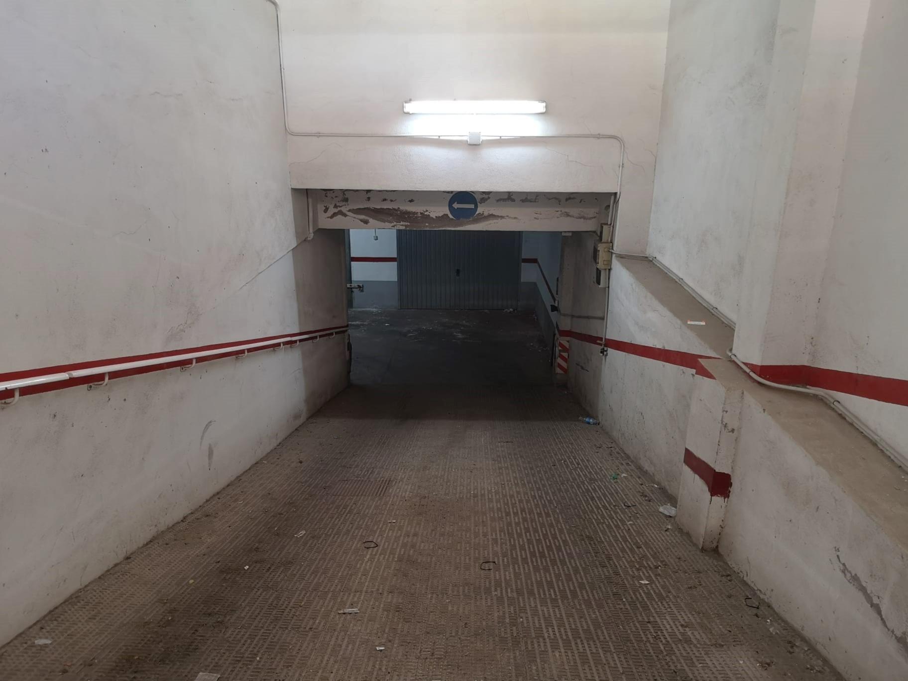 Garage in Torrevieja (Playa De Los Locos) — image 5