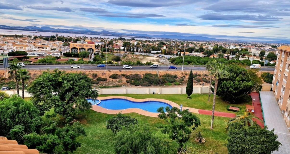 Apartment in Torrevieja (Parque De Las Naciones) — image 4