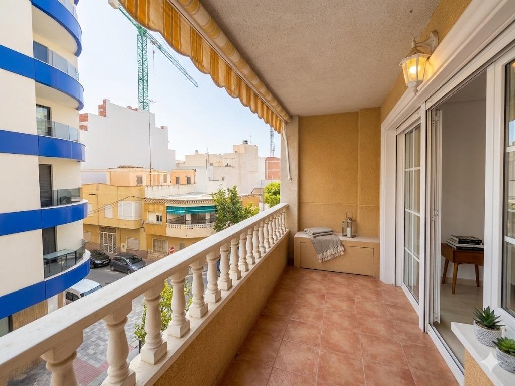 Apartment in Torrevieja (Playa Del Cura) — image 2