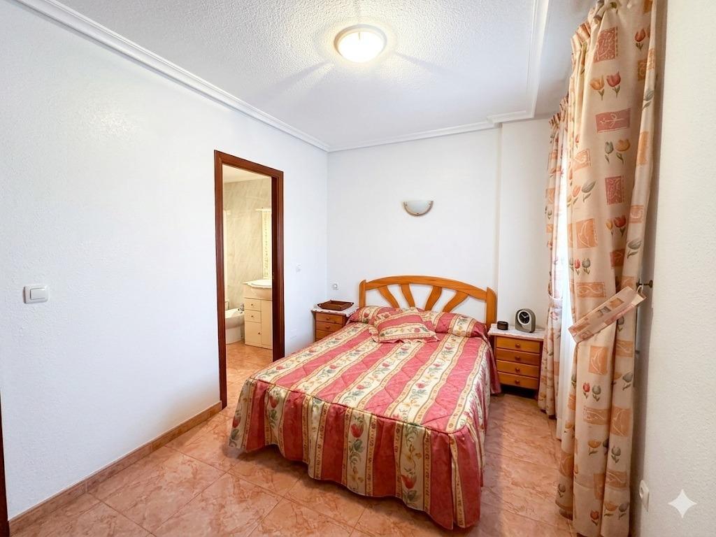 Apartment in Torrevieja (Playa Del Cura) — image 5