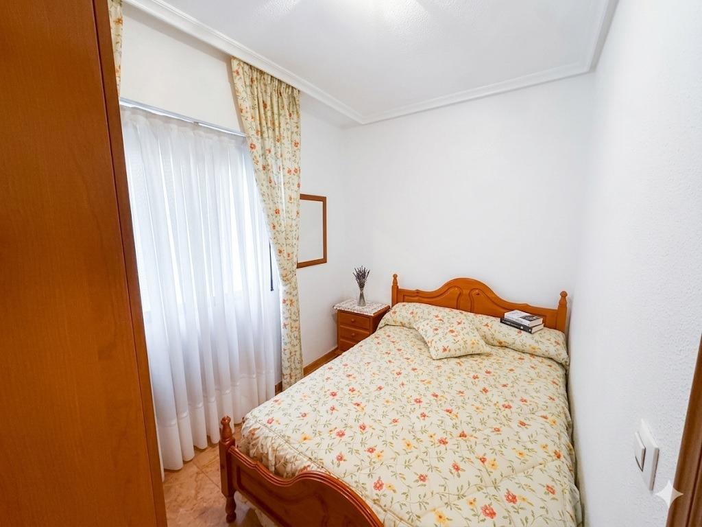 Apartment in Torrevieja (Playa Del Cura) — image 6
