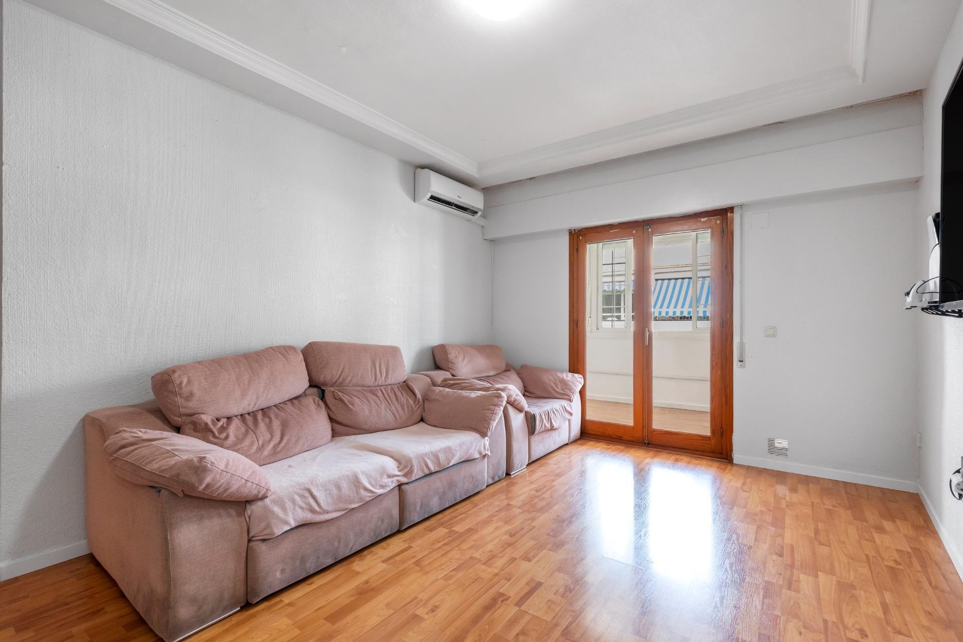 Penthouse in Torrevieja (Playa Del Cura) — image 6