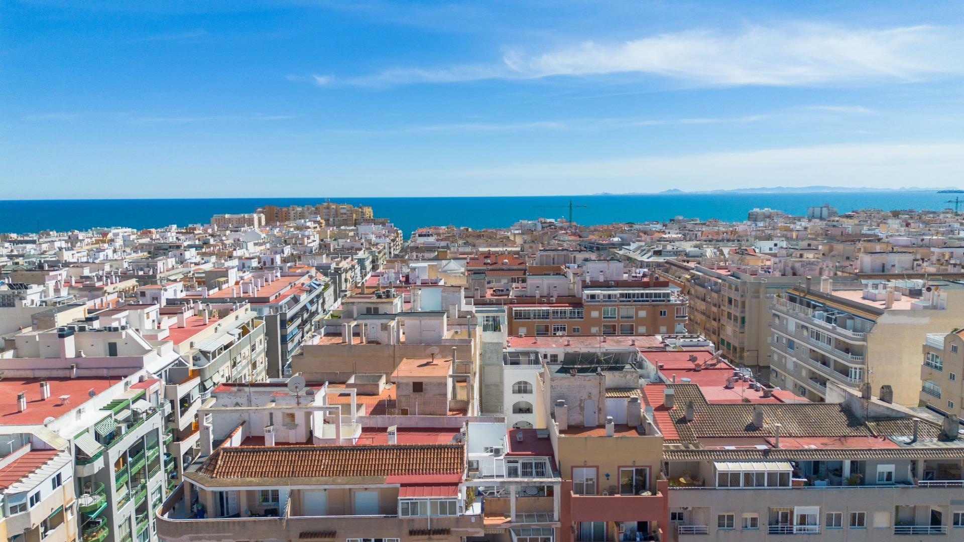 Penthouse in Torrevieja (Playa Del Cura) — image 7