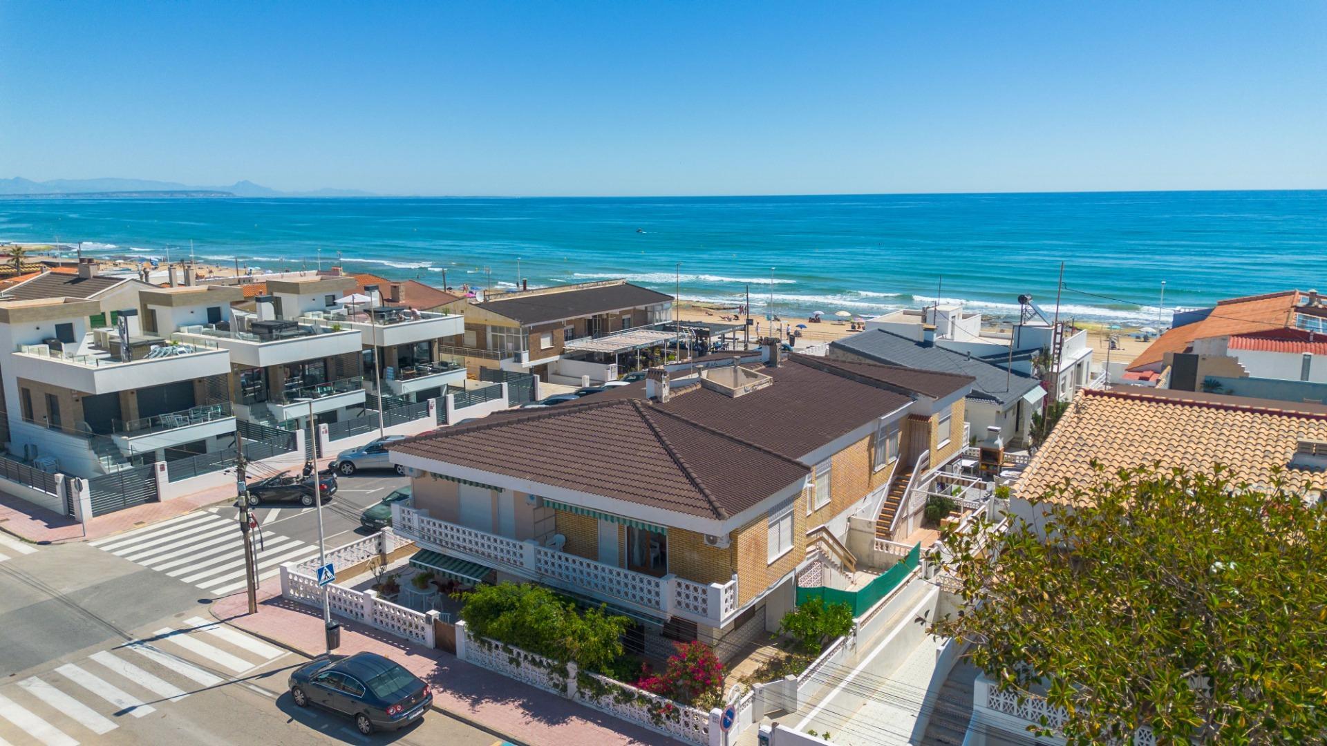 Apartment in Torrevieja (Los Europeos) — image 1