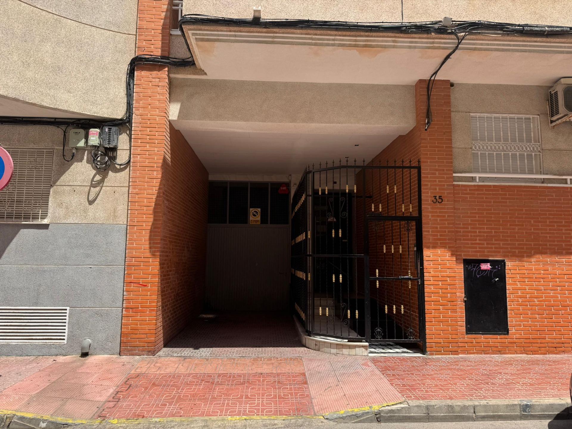 Garage in Torrevieja (Estacion De Autobuses) — image 7