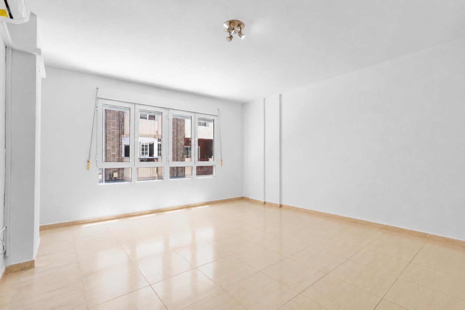 Apartment in Torrevieja (Puerto Deportivo) — image 4
