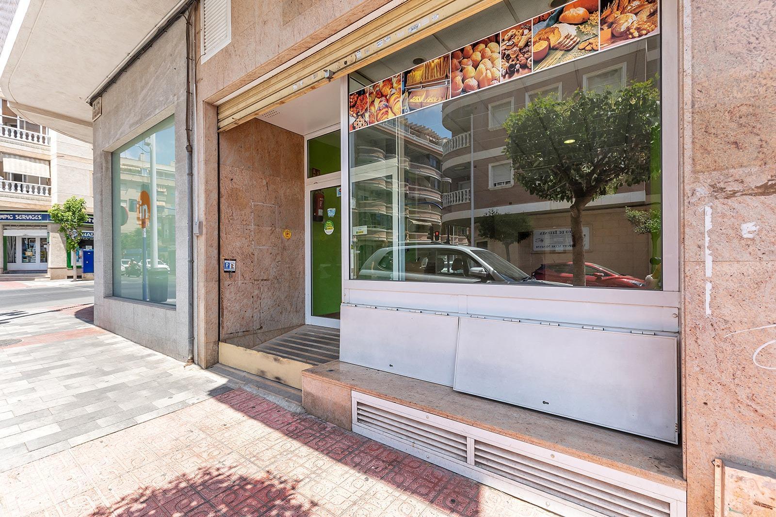 Business-Premise in Torrevieja (Centro) — image 2