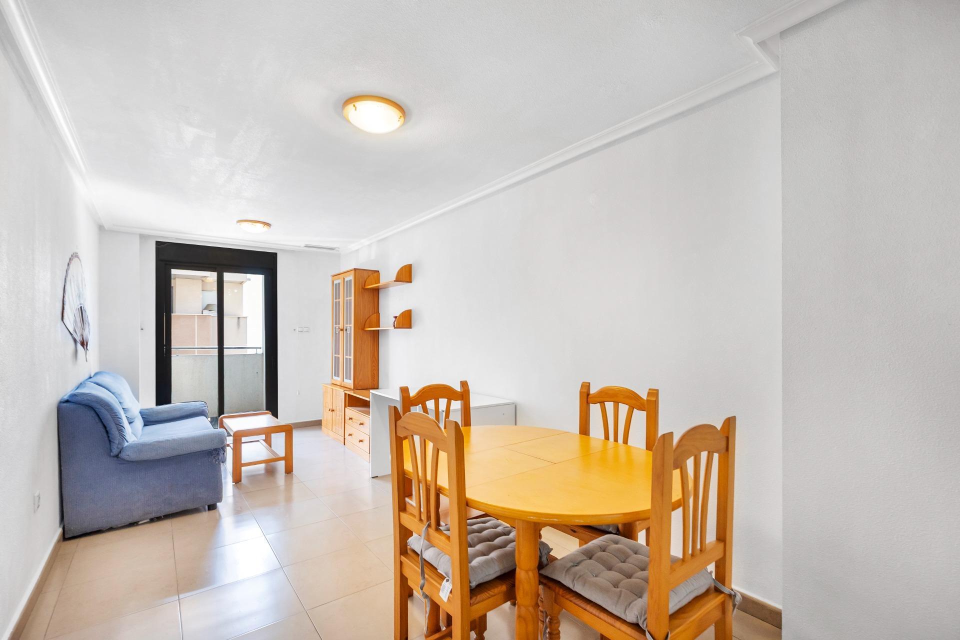 Apartment in Torrevieja — image 3